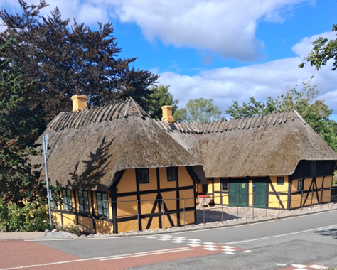 Historiefortælling og kaffebord i Almas hus
